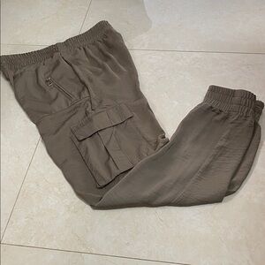 Woman’s Rudsak Suki Satin Joggers Pants Elastic Waist and Cuffs Taupe Med